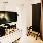 Le Contrade Vico Alba Guest house 4*