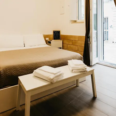 Le Contrade Vico Alba بيت ضيافة 4*