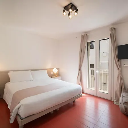Le Contrade Vico Alba بيت ضيافة 4*