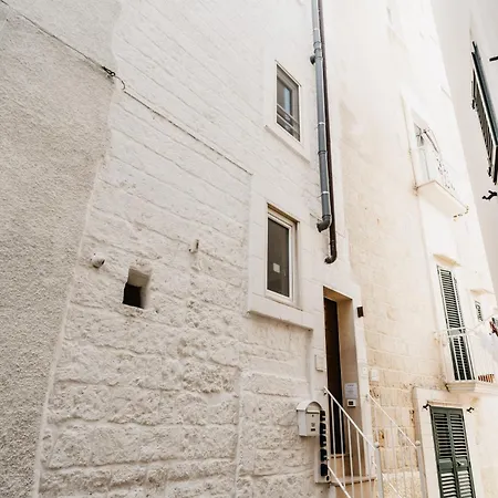 Le Contrade Vico Alba 4*