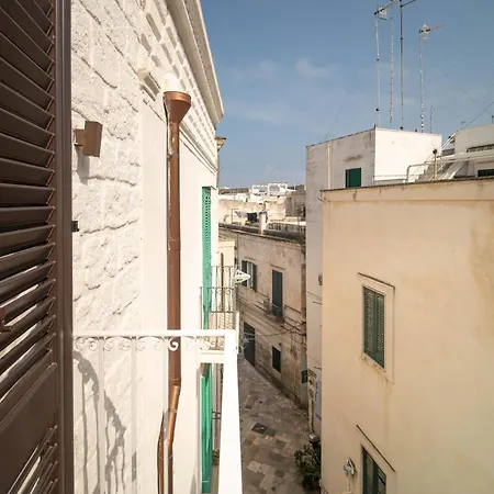 Le Contrade Vico Alba 4*